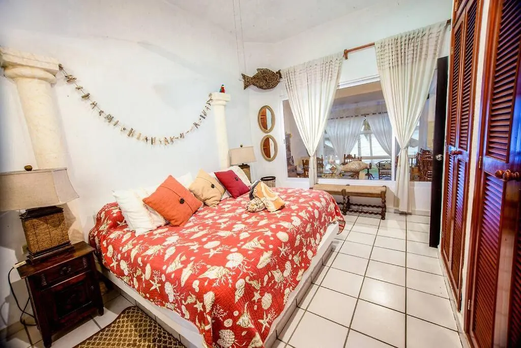 Caribbean Sea Front 2 Bedroom 2 Ba - Ground Floor- Large Pool -Seaweed-Free Beach Akumal