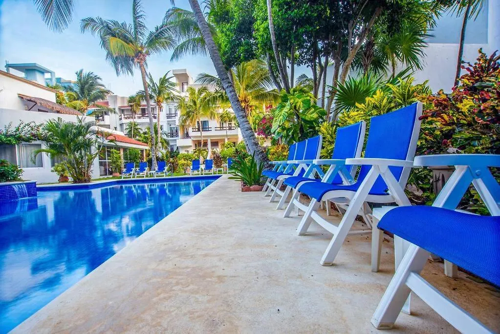Caribbean Sea Front 2 Bedroom 2 Ba - Ground Floor- Large Pool -Seaweed-Free Beach Akumal 0*,  México