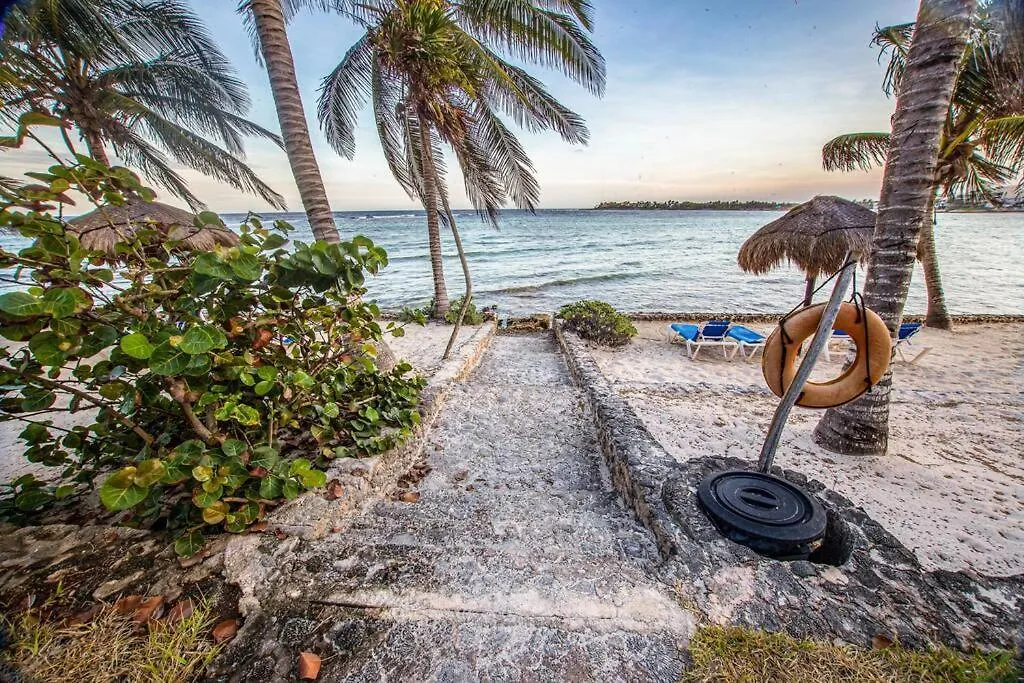 Caribbean Sea Front 2 Bedroom 2 Ba - Ground Floor- Large Pool -Seaweed-Free Beach Akumal 0*,