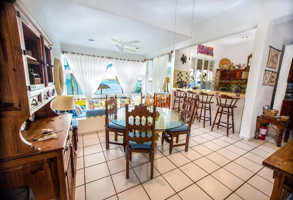 Caribbean Sea Front 2 Bedroom 2 Ba - Ground Floor- Large Pool -Seaweed-Free Beach Akumal