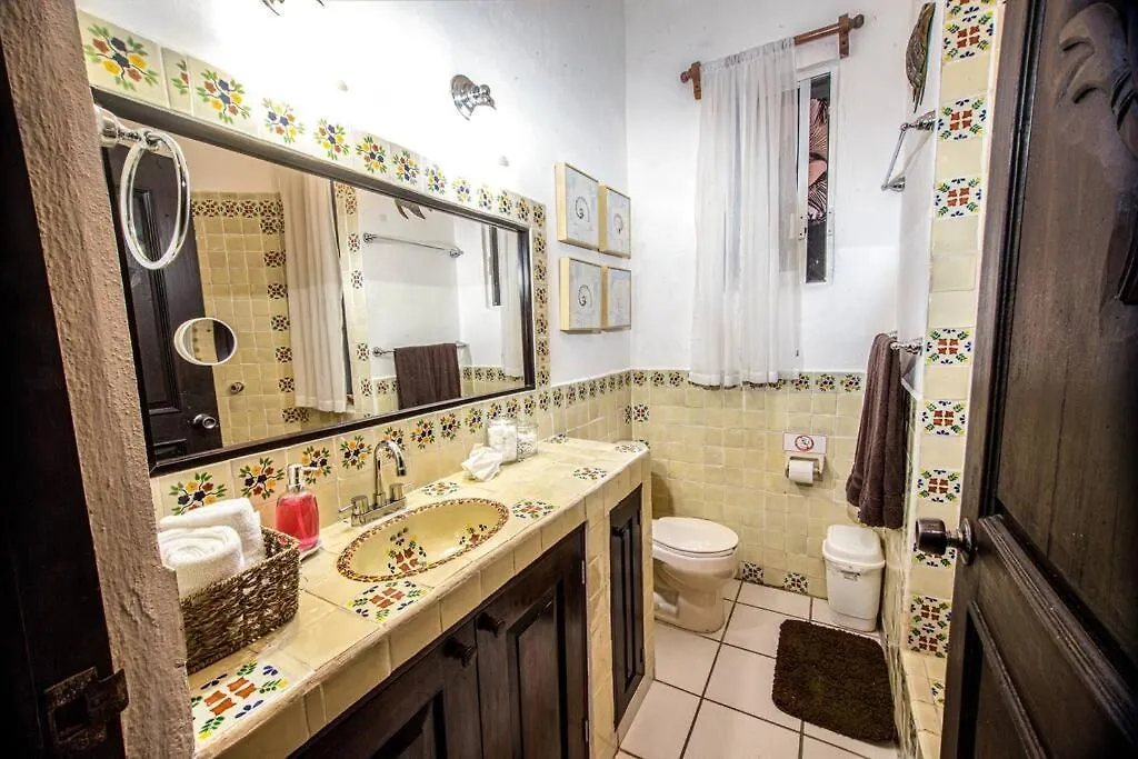 Caribbean Sea Front 2 Bedroom 2 Ba - Ground Floor- Large Pool -Seaweed-Free Beach Akumal Mexiko