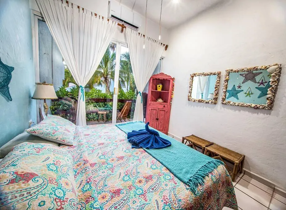 Caribbean Sea Front 2 Bedroom 2 Ba - Ground Floor- Large Pool -Seaweed-Free Beach Akumal 0*,  Mexiko